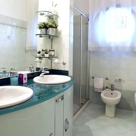 Altido Victorian Apt For 2 With Balcony And Free Parking Apartmán